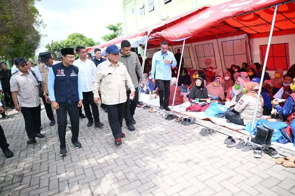 Mendagri Tito Dampingi Presiden Prabowo Tinjau Banjir Langkat, Fokus Pemulihan Warga
