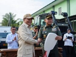 Kemenko Polkam Kirim Bantuan 20 Unit Mobil Penjernih Air pada Korban Bencana di Sumatera dan Aceh