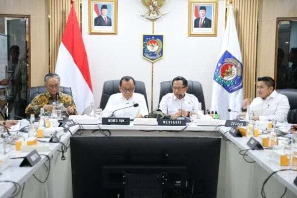 Gerak Cepat, Mendagri Bahas Percepatan Rehabilitasi dan Rekonstruksi Pascabencana Sumatra