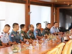 Perwira Siswa DSSC dan ACSC Australia Laksanakan Courtessy Call Kepada Duta Besar RI untuk Australia