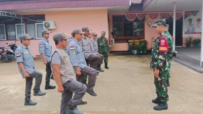 Babinsa Berikan Pelatihan PBB Sebagai Upaya Pembinaan Kedisiplinan Anggota Linmas