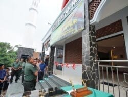 Panglima TNI Resmikan Masjid Kubah Baret Merah di Bandung Barat