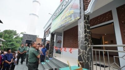 Panglima TNI Resmikan Masjid Kubah Baret Merah di Bandung Barat