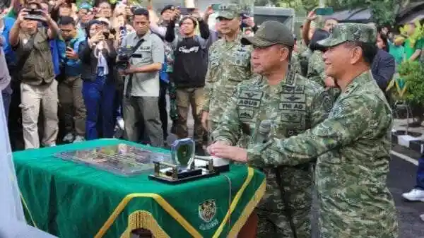 Panglima TNI Resmikan Lapangan Serbaguna di Mako Kodam III/Siliwangi