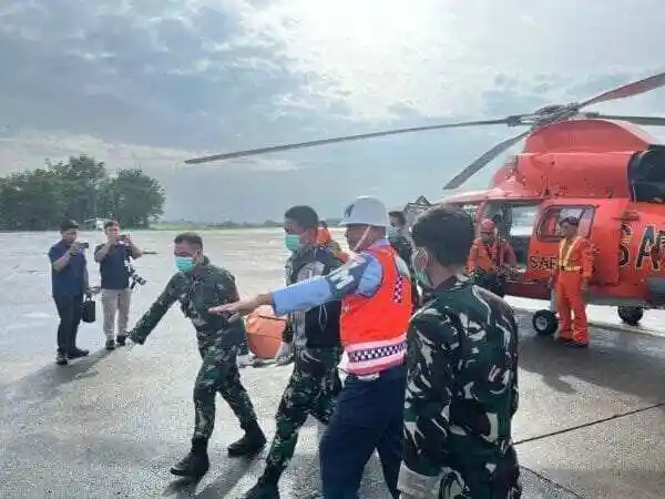 Satu Jenazah Korban Jatuhnya Pesawat ATR 42-500 Berhasil Dievakuasi ke Lanud Sultan Hasanuddin