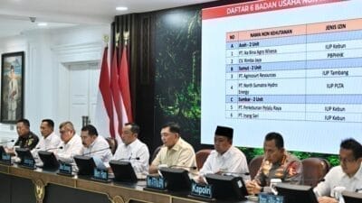 Wapang TNI dan Kasum TNI Hadiri Konferensi Pers Satgas Penertiban Kawasan Hutan