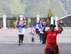 Menghadiri Senam Jumat Sehat Kolaborasi Bersama Pemda Kabupaten Puncak Jaya
