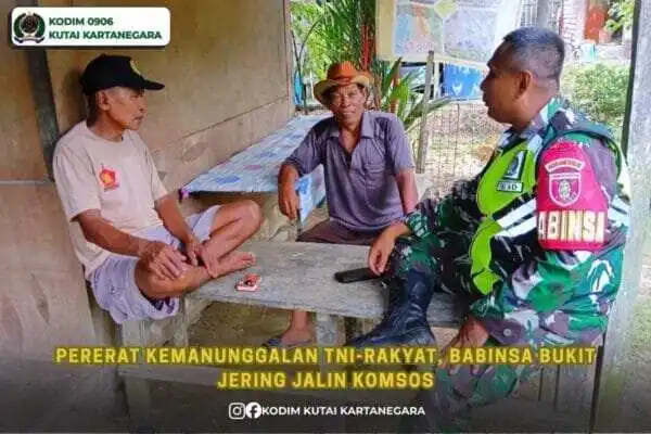 Pererat Kemanunggalan TNI-Rakyat, Babinsa Bukit Jering Jalin Komsos