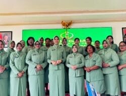 Persit KCK Cabang XXXV Kodim 1710/Mimika Gelar Donor Darah Peringati HUT ke-80