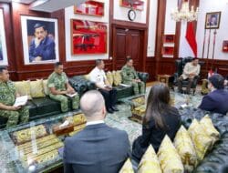 Panglima TNI Dampingi Menhan RI Terima Wamenhan AS Bidang Pertahanan Indo-Pasifik