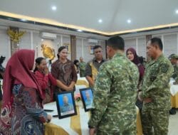 Wujud Empati, Panglima TNI Hadir Kuatkan Keluarga Prajurit Marinir yang Gugur