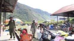 Karya Bakti Gabungan TNI-Polri dan Pemda: Pembersihan Sampah di Pasar Mama-Mama (Nagalomuni) Mulia Kota