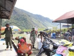 Karya Bakti Gabungan TNI-Polri dan Pemda: Pembersihan Sampah di Pasar Mama-Mama (Nagalomuni) Mulia Kota