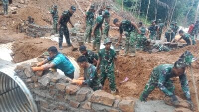 Satgas Gulbencal Kodam I/BB Tuntaskan Jembatan Armco Kedua, Percepat Pemulihan Akses Warga Pascabencana