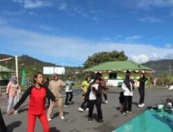 Senam Jum’at Sehat Bersama, Cara Ibu Persit Kodim 1714/Puncak Jaya Tampil Bugar Dan Sehat