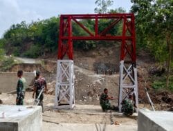 TNI AD Kebut Pembangunan Jembatan Gantung Kalaili, Progres 48 Persen