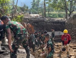 TNI AD Bangun Jembatan Gantung di Bonjol Pasaman, Percepat Pemulihan Akses Warga Pascabencana
