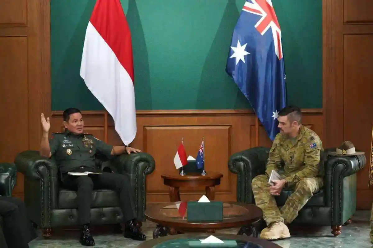Gubernur Akademi Militer Terima Courtesy Call Atase Darat Australia