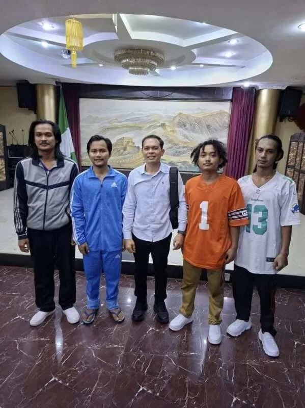 TNI bersama Otoritas Terkait Setempat, Berhasil Membebaskan Empat WNI Yang Diculik Di Perairan Gabon