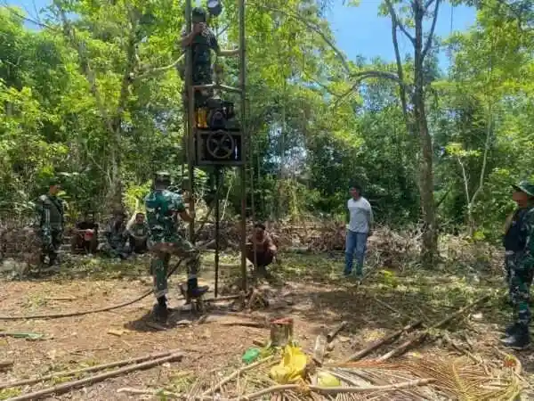 Personel TMMD Lanjutkan Pengeboran Sumur Bor di Desa Maba