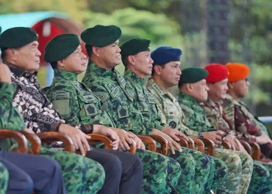 Pimpin Upacara HUT ke-65 Kostrad, Panglima TNI Tegaskan Peran Strategis Kostrad Jaga NKRI