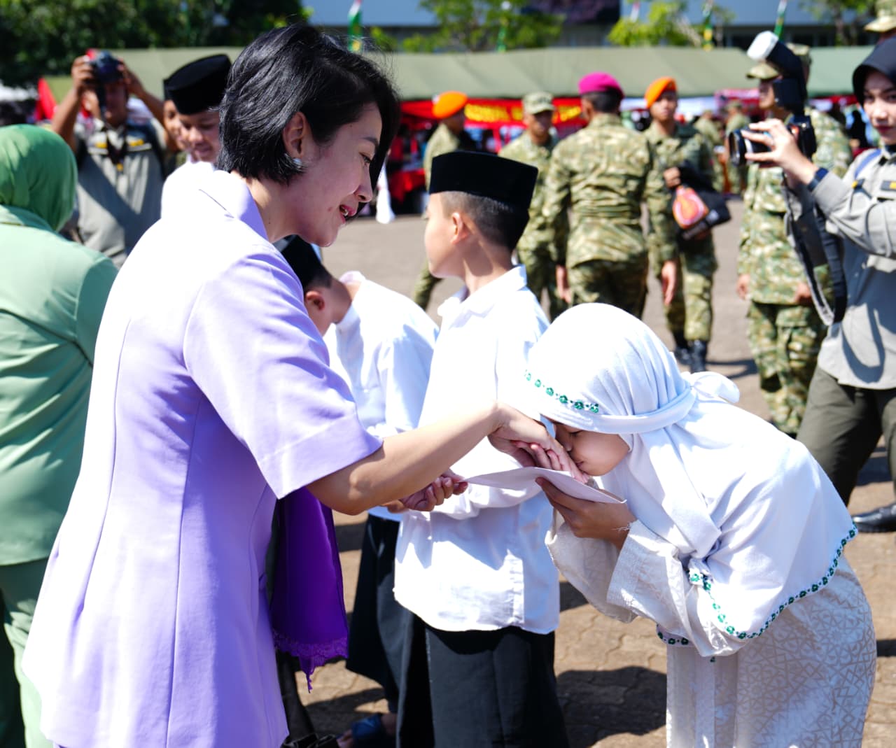 Sambut Idul Fitri 1447 H, TNI Gelar Bazar Ramadan dan Berbagi Kebahagiaan