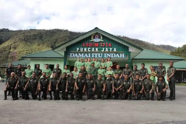 Kodim 1714/Puncak Jaya Gelar Upacara Korps Kenaikan Pangkat Bintara