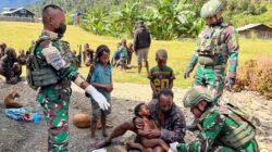 Tiga Warga Distrik Sinak Terluka Akibat Penembakan OPM, Dievakuasi dengan Bantuan TNI dan Warga