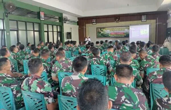 Babinsa Kodim Bojonegoro ikuti Penyuluhan Kesehatan Tentang Bahaya Penyalahgunaan Narkoba Babinsa Kodim Bojonegoro ikuti Penyuluhan Kesehatan Tentang Bahaya Penyalahgunaan Narkoba