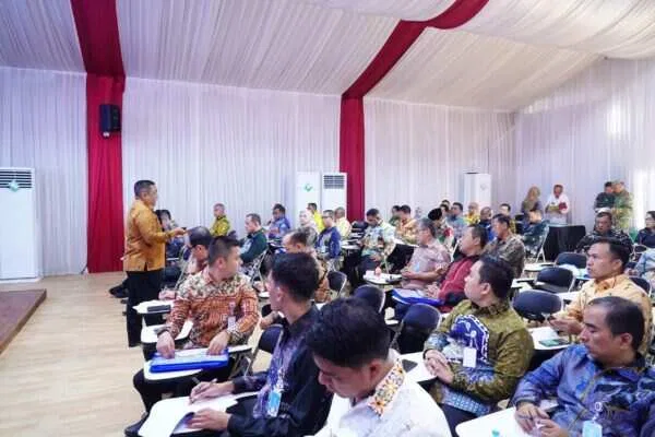 Gelar KPPD Ketua DPRD, Lemhannas RI Tekankan Peneguhan Jati Diri dan Kepemimpinan Adaptif Bangsa Gelar KPPD Ketua DPRD, Lemhannas RI Tekankan Peneguhan Jati Diri dan Kepemimpinan Adaptif Bangsa