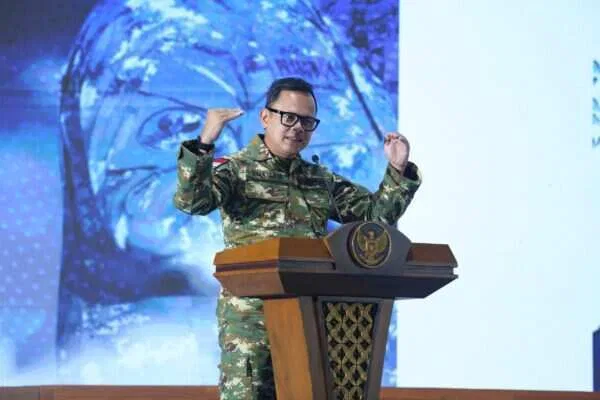 Wamendagri Sebut Pemimpin Daerah yang Gagal Baca Perubahan Zaman akan Tertinggal Wamendagri Sebut Pemimpin Daerah yang Gagal Baca Perubahan Zaman akan Tertinggal