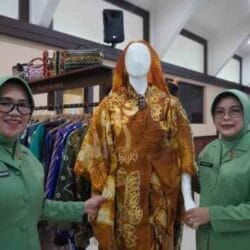 Merajut Harapan dengan Sasirangan, Kisah Humanis Persit yang Menjaga Warisan dan Menguatkan Kemandirian