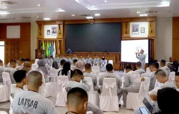 Tanamkan Semangat Disiplin dan Jiwa Bela Negara, Personel Lanud Sjamsudin Noor Hadir Humanis di BPSDMD Kalsel Pada Latsar CPNS KPU 2026 Tanamkan Semangat Disiplin dan Jiwa Bela Negara, Personel Lanud Sjamsudin Noor Hadir Humanis di BPSDMD Kalsel Pada Latsar CPNS KPU 2026