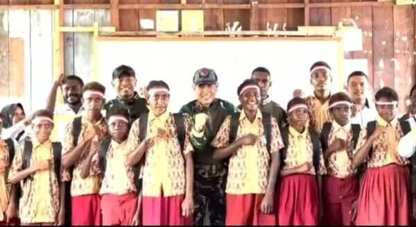 Koops TNI Habema Gelar Bhakti Pertiwi Hardiknas 2026 di SDN 1 Pomako Koops TNI Habema Gelar Bhakti Pertiwi Hardiknas 2026 di SDN 1 Pomako