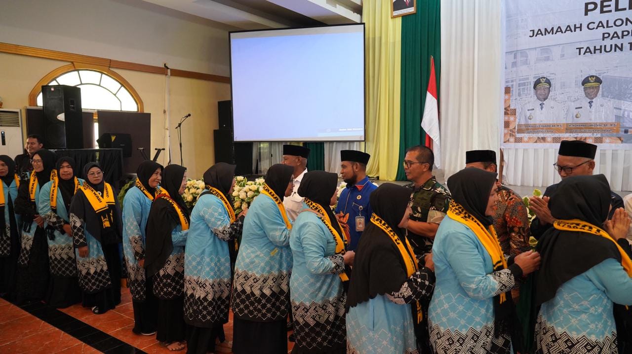 Kasdam XVIII/Kasuari Hadiri Pelepasan Jamaah Haji Papua Barat : Sinergi dan Kepedulian Mengiringi Langkah Suci ke Tanah Suci