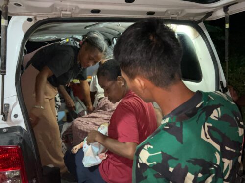 “TNI Tak Hanya Bangun Desa, Tapi Juga Selamatkan Nyawa Warga di Tengah Malam”