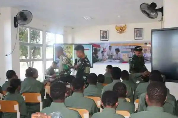 TNI Tanamkan Wawasan Kebangsaan Melalui Program Papua Pintar