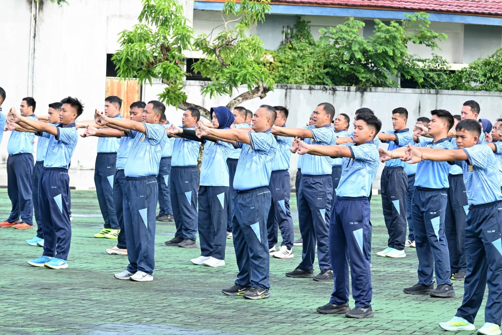 Langkah Seirama, Silaturahmi Terjaga, Soliditas Personel Semakin Menyala! Danlanud Sjamsudin Noor Rajut Kebersamaan Melalui Olahraga BersamaLangkah Seirama, Silaturahmi Terjaga, Soliditas Personel Semakin Menyala! Danlanud Sjamsudin Noor Rajut Kebersamaan Melalui Olahraga Bersama Langkah Seirama, Silaturahmi Terjaga, Soliditas Personel Semakin Menyala! Danlanud Sjamsudin Noor Rajut Kebersamaan Melalui Olahraga BersamaLangkah Seirama, Silaturahmi Terjaga, Soliditas Personel Semakin Menyala! Danlanud Sjamsudin Noor Rajut Kebersamaan Melalui Olahraga Bersama
