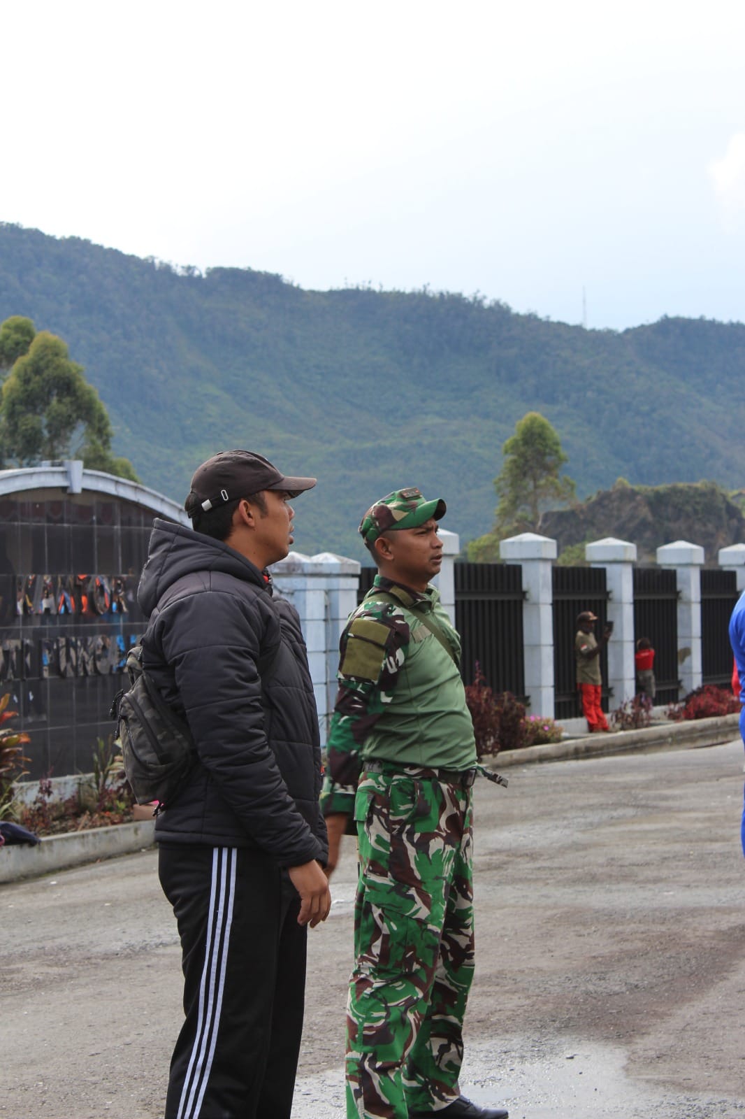 Kodim 1714/Puncak Jaya Bersama Pemda Laksanakan Jumat Sehat Yang Penuh Berkah