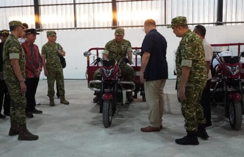 Dandim Bojonegoro dampingi Wakil Panglima TNI Tinjau Operasionalisasi KDKMP Desa Campurejo dan Pacul Dandim Bojonegoro dampingi Wakil Panglima TNI Tinjau Operasionalisasi KDKMP Desa Campurejo dan Pacul