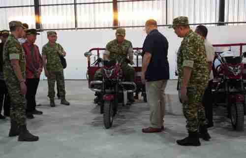 Dandim Bojonegoro dampingi Wakil Panglima TNI Tinjau Operasionalisasi KDKMP Desa Campurejo dan Pacul Dandim Bojonegoro dampingi Wakil Panglima TNI Tinjau Operasionalisasi KDKMP Desa Campurejo dan Pacul