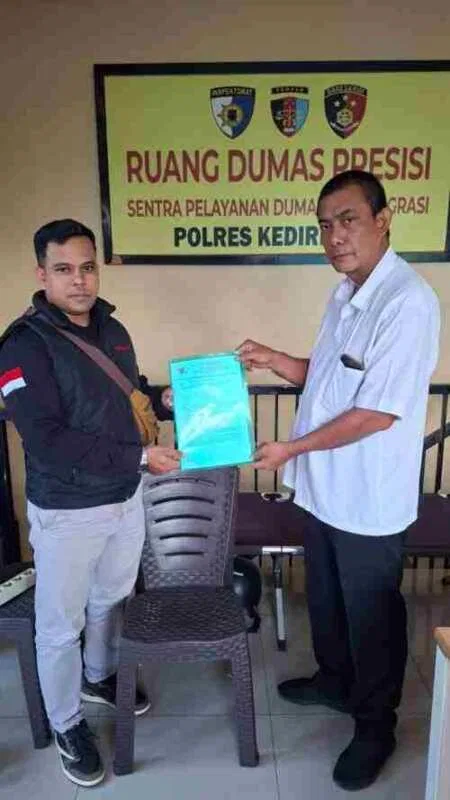 “Rekaman Telepon Jadi Sorotan, Dugaan Intervensi Penanganan Perkara Dilaporkan ke Propam Polresta Kediri”.