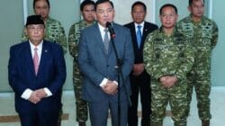 Panglima TNI dan Menhan RI Hadiri Raker Bersama Komisi I DPR RI Panglima TNI dan Menhan RI Hadiri Raker Bersama Komisi I DPR RI