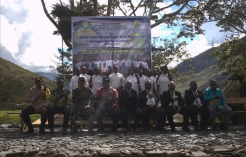 Kodim 1714/Puncak Peduli Pendidikan Hadiri Penamatan Siswa Sekolah Alkitab Mulia Ke-56 Tahun 2026