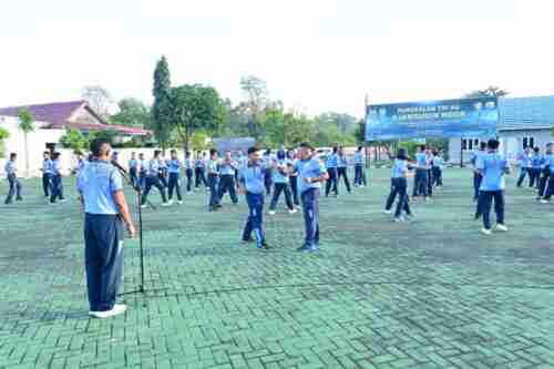 Perkuat Fisik, Mental, dan Kesiapsiagaan, Personel Lanud Sjamsudin Noor Asah Kemampuan Bela Diri Taktis Perkuat Fisik, Mental, dan Kesiapsiagaan, Personel Lanud Sjamsudin Noor Asah Kemampuan Bela Diri Taktis