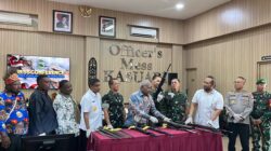 Yonif 410/Alugoro berhasil merebut hati 37 OPM kembali ke NKRI Yonif 410/Alugoro berhasil merebut hati 37 OPM kembali ke NKRI