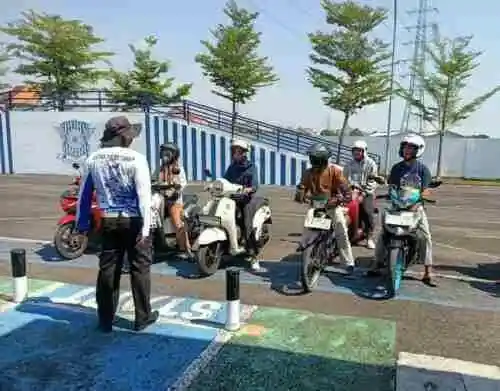 Polantas Tuban Permudah Layanan SIM, STNK, dan BPKB, Warga Tuban Antusias Berkonsultasi