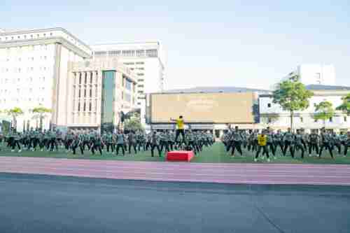 Panglima TNI dan Kasad Perkuat Soliditas Melalui Olahraga Bersama Prajurit