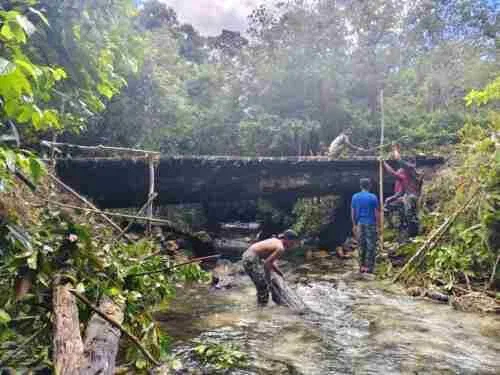 Satgas TMMD Ke-129 Kodim 1807/Sorong Selatan Kebut Pembangunan Jembatan Beton, Wujudkan Akses yang Lebih Baik untuk Warga Kampung Sesor