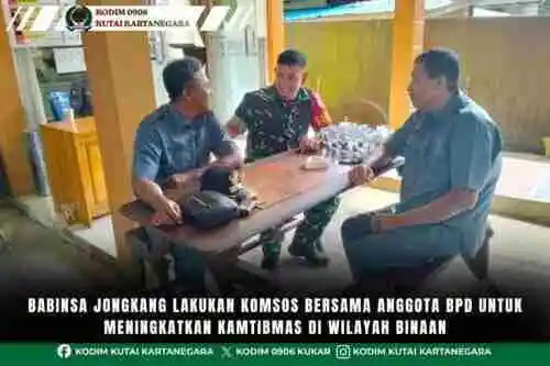 Babinsa Jongkang Lakukan Komsos Bersama Anggota BPD Untuk Meningkatkan Kamtibmas Di Wilayah Binaan